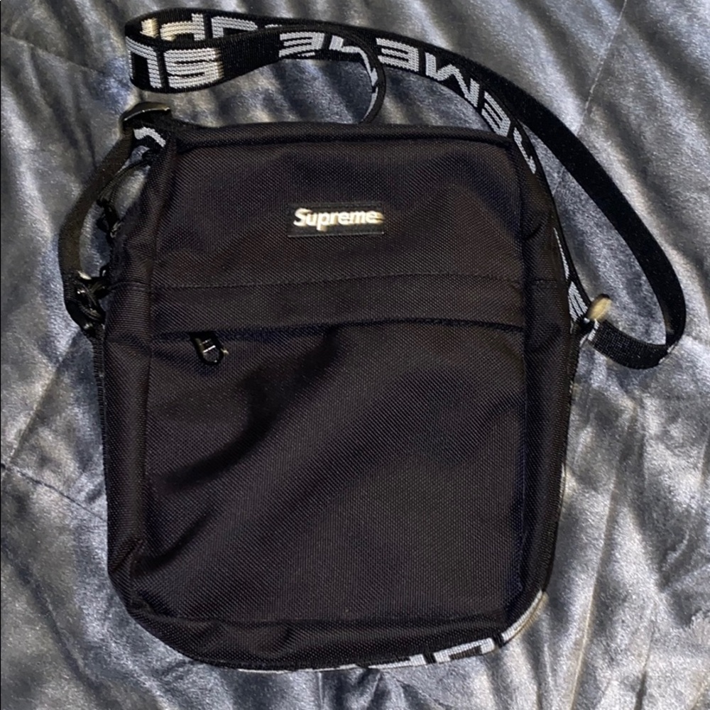 Supreme ss18 shoulder bag